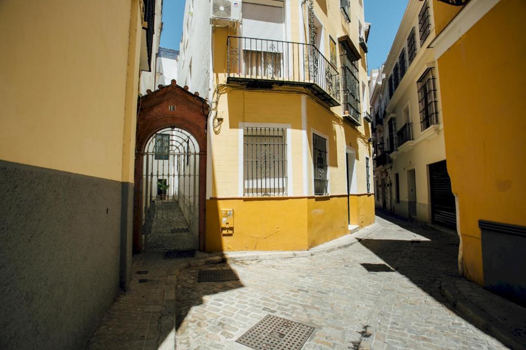 Ferienwohnung Attic With Terrace- 1Bd 1Bth- Corral Del Rey Sevilla Exterior foto