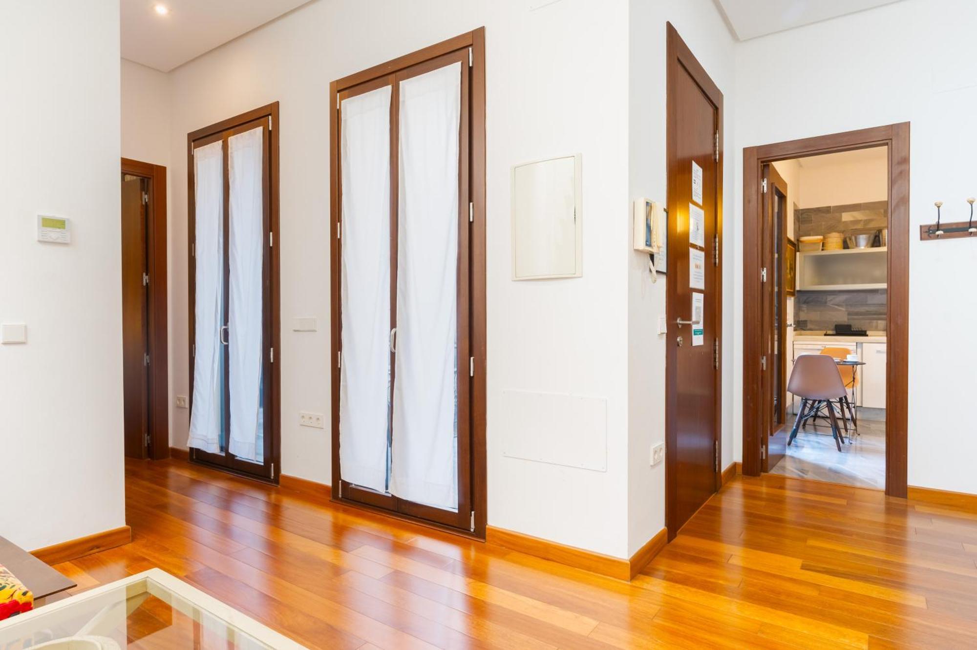 Ferienwohnung Attic With Terrace- 1Bd 1Bth- Corral Del Rey Sevilla Exterior foto