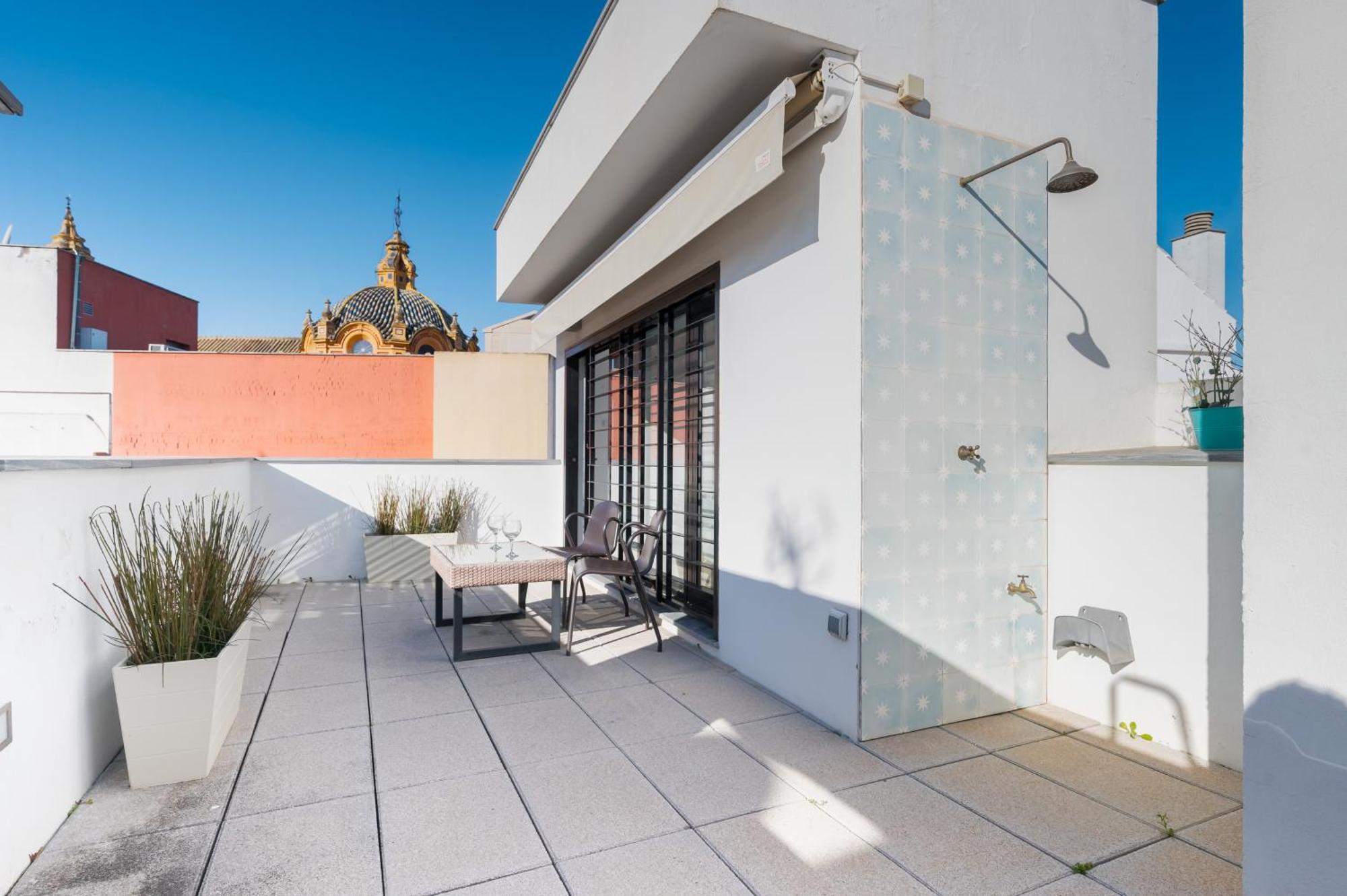 Ferienwohnung Attic With Terrace- 1Bd 1Bth- Corral Del Rey Sevilla Exterior foto